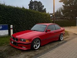 Rot Gebraucht 1993 BMW 320 M Sport Coupé | 10.900 €