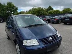 Blau Gebraucht 2003 VW Sharan Van / Kleinbus | 3.980 € (Etwas zu teuer)