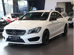 Weiß Gebraucht 2014 Mercedes CLA200 AMG line Limousine | 20.990 € (Teuer)