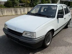 Weiß Gebraucht 1988 Opel Kadett Coupé | 6.500 €