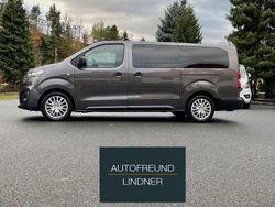 Grau Gebraucht 2023 Opel Zafira Life Van / Kleinbus | 29.990 € (Superpreis)