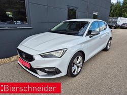 Weiss Gebraucht 2024 Seat Leon FR Limousine | 27.999 € (Fairer Preis)