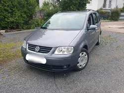 Grau Gebraucht 2004 VW Touran Van / Kleinbus | 2.199 € (Fairer Preis)