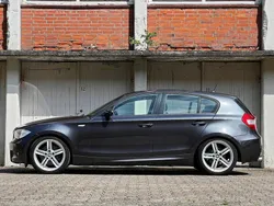Grau Gebraucht 2006 BMW 130 Shadowline Kleinwagen | 11.900 €