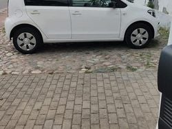 Weiß Gebraucht 2014 VW up! Edition Kleinwagen | 8.000 €