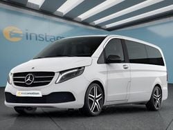 Weiß Gebraucht 2022 Mercedes V250 Van / Kleinbus | 49.749 € (Etwas zu teuer)