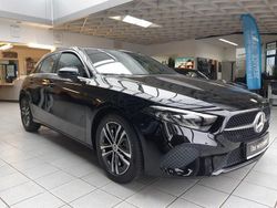 Schwarz Gebraucht 2023 Mercedes A200 Limousine | 28.500 € (Etwas zu teuer)