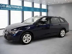 Blau Gebraucht 2022 VW Golf VIII Life Kombi | 20.960 € (Guter Preis)