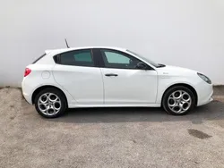 Weiß Gebraucht 2015 Alfa Romeo Giulietta Sprint Kleinwagen | 8.950 € (Fairer Preis)