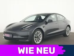 Grau Gebraucht 2023 Tesla Model 3 Limousine | 31.442 € (Fairer Preis)