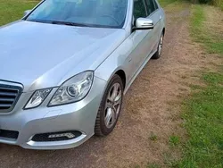 Grau Gebraucht 2009 Mercedes E250 Limousine | 9.000 € (Guter Preis)