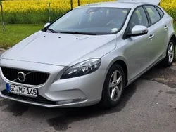 Silber Gebraucht 2016 Volvo V40 Kinetic Kombi | 7.500 € (Fairer Preis)