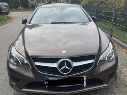 Braun Gebraucht 2013 Mercedes E400 Coupé | 14.800 €