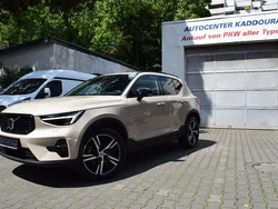 Braun Gebraucht 2024 Volvo XC40 SUV | 35.500 € (Guter Preis)
