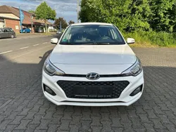 Weiß Gebraucht 2019 Hyundai i20 YES! Limousine | 8.650 € (Fairer Preis)