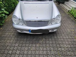 Grau Gebraucht 2006 Mercedes C180 | 2.500 € (Fairer Preis)