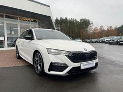 Candyweiss Gebraucht 2022 Skoda Octavia RS Kombi | 34.990 € (Teuer)