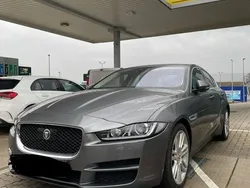Grau Gebraucht 2015 Jaguar XE Portfolio Limousine | 13.450 € (Fairer Preis)