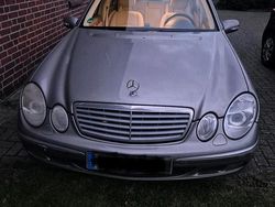 Grau Gebraucht 2004 Mercedes E280 Limousine | 4.500 € (Guter Preis)