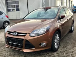 Braun Gebraucht 2013 Ford Focus Titanium Limousine | 6.900 € (Etwas zu teuer)