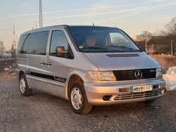 Grau Gebraucht 2002 Mercedes Vito Van / Kleinbus | 9.998 €