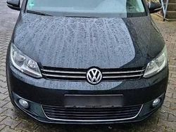 Schwarz Gebraucht 2011 VW Touran Van / Kleinbus | 4.100 € (Guter Preis)