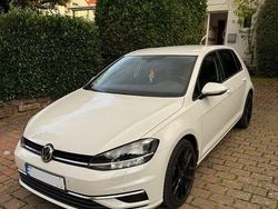 Weiß Gebraucht 2017 VW Golf VII Comfortline Limousine | 10.900 € (Guter Preis)