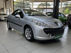 Grau Gebraucht 2007 Peugeot 207 CC Sport Cabrio | 5.890 €