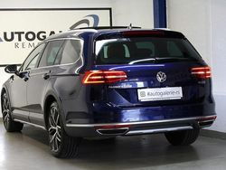 Blau Gebraucht 2017 VW Passat Alltrack Kombi | 22.990 € (Teuer)