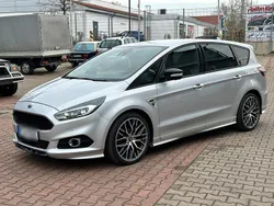Silber Gebraucht 2018 Ford S-MAX ST Van / Kleinbus | 17.000 € (Fairer Preis)