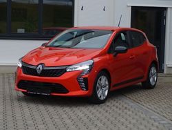 Orange Gebraucht 2024 Renault Clio V Evolution Limousine | 14.990 € (Guter Preis)