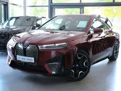 Rot Gebraucht 2022 BMW iX Performance SUV | 42.880 € (Superpreis)