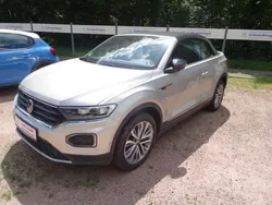 Ivory silver metallic Gebraucht 2021 VW T-Roc Active SUV | 22.900 € (Fairer Preis)