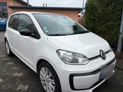 Weiß Gebraucht 2017 VW up! Sound Kleinwagen | 7.900 € (Etwas zu teuer)