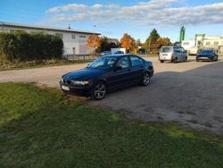 Blau Gebraucht 2002 BMW 318 Limousine | 1.700 € (Guter Preis)