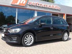 Schwarz Gebraucht 2015 VW Golf Sportsvan LOUNGE Van / Kleinbus | 14.800 € (Etwas zu teuer)