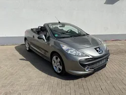 Grau Gebraucht 2008 Peugeot 207 CC Sport Cabrio | 4.200 € (Etwas zu teuer)