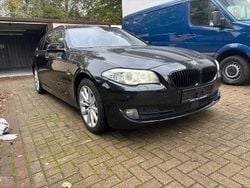 Schwarz Gebraucht 2013 BMW 530 Sport Line Kombi | 10.500 €