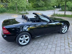 Schwarz Gebraucht 2000 Mercedes SLK320 Cabrio | 10.000 € (Teuer)
