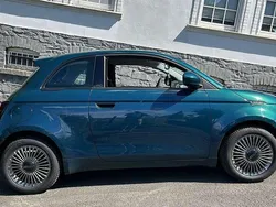 Grün Gebraucht 2022 Fiat 500e Icon Limousine | 11.999 € (Guter Preis)