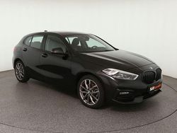 Schwarz Gebraucht 2023 BMW 120 Sport Line Kleinwagen | 21.440 € (Guter Preis)