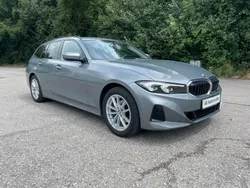 Grau Gebraucht 2023 BMW 320 Shadowline Kombi | 29.490 € (Guter Preis)