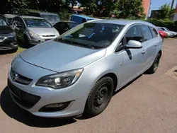 Blau Gebraucht 2016 Opel Astra Exklusiv Kombi | 4.990 € (Guter Preis)