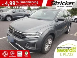 Indiumgrau metallic Gebraucht 2024 VW T-Roc Life SUV | 24.949 € (Superpreis)