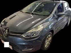 Grau Gebraucht 2017 Renault Clio IV Kleinwagen | 7.500 € (Fairer Preis)