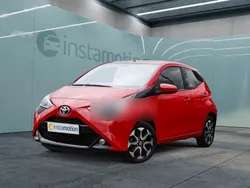 Rot Gebraucht 2019 Toyota Aygo Connect Style Kleinwagen | 10.088 € (Fairer Preis)