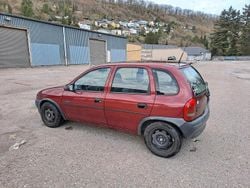 Rot Gebraucht 1996 Opel Corsa Swing Kleinwagen | 1.100 € (Etwas zu teuer)