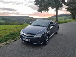 Grau Gebraucht 2009 Opel Tigra Cabrio | 2.899 € (Etwas zu teuer)