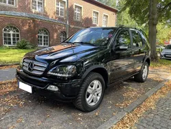 Schwarz Gebraucht 2005 Mercedes ML270 Edition SUV | 4.900 €