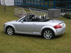 Silber Gebraucht 2005 Audi TT Roadster Sport Cabrio | 7.500 € (Etwas zu teuer)